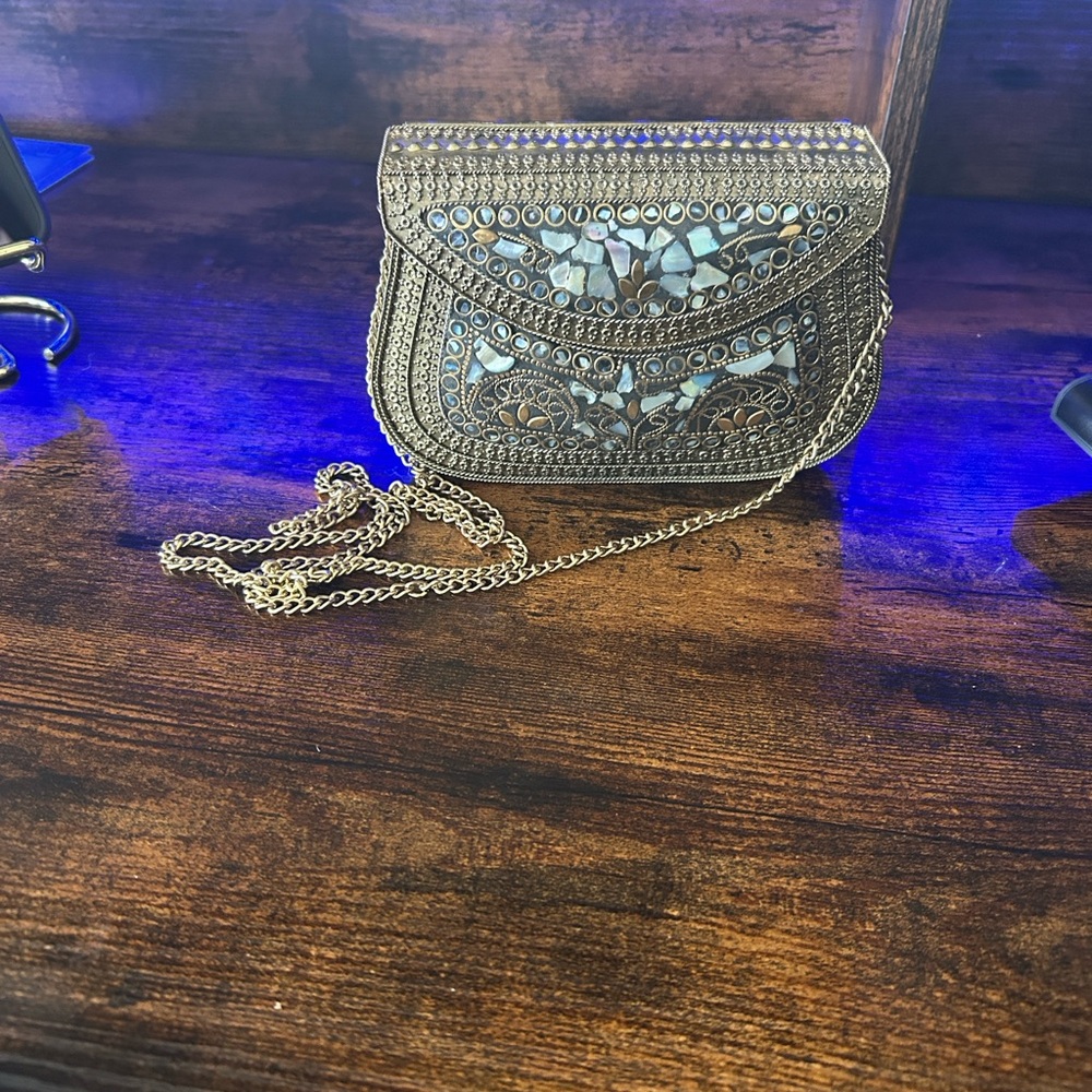 Golden Brass purse - Picture 4 of 4